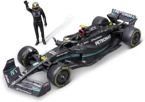Bburago 1:24 Race Mercedes-AMG Petronas W14 E Performance (2023) w/Figure