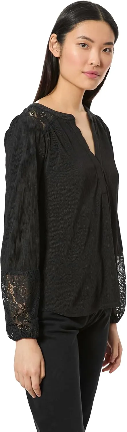 Cable & Gauge Lace Detailed Blouse