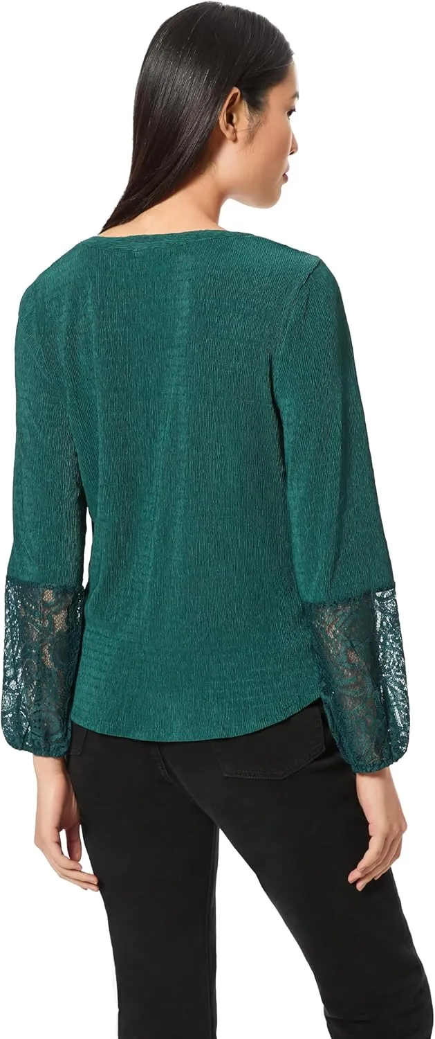 Cable & Gauge Lace Detailed Blouse