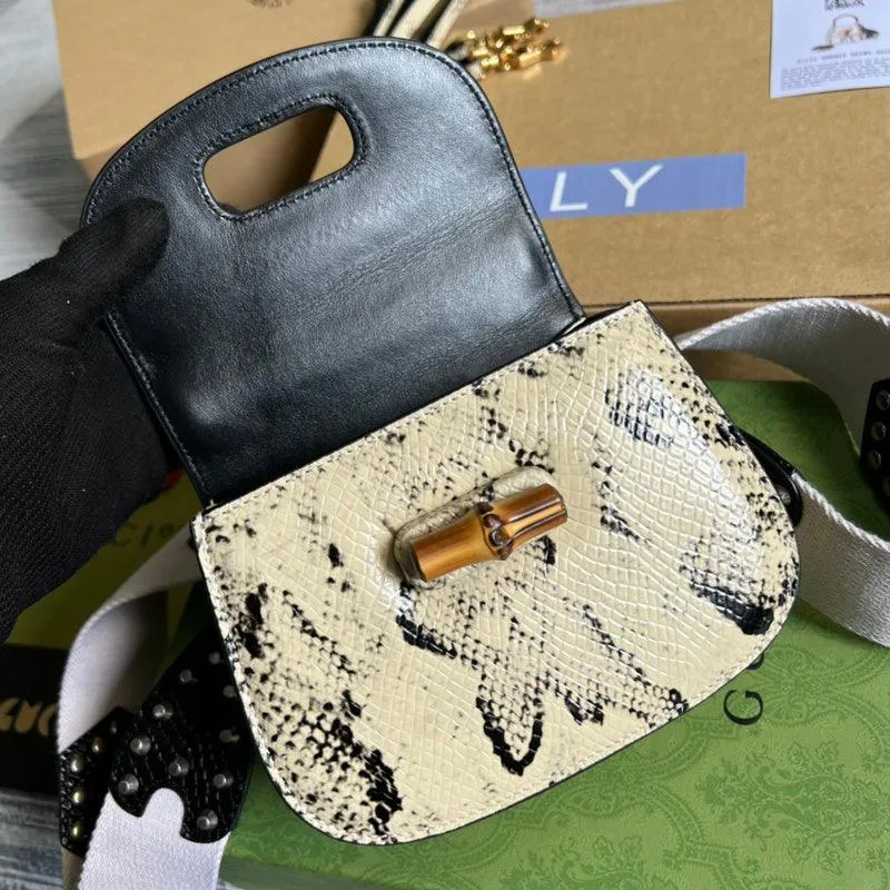 Charm - GG Bags - 1502