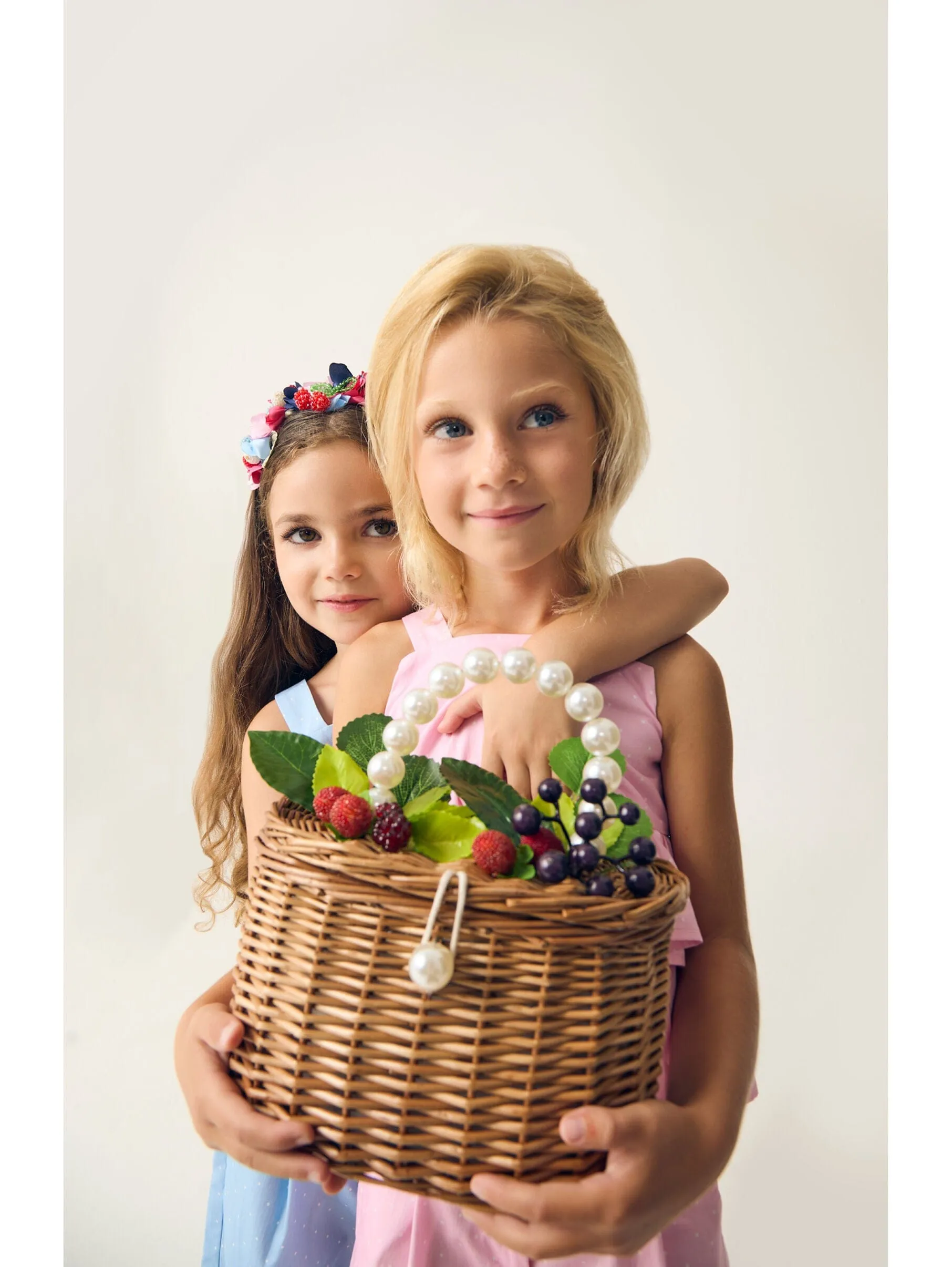 Girls Wicker Fruit Bag in Brown (22cm)