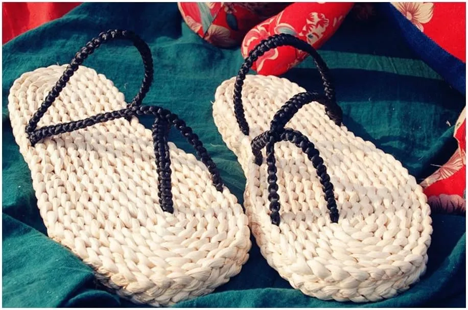 Handmade Straw Sandals Flip Flops Beach Shoes Cosplay Woven Slippers