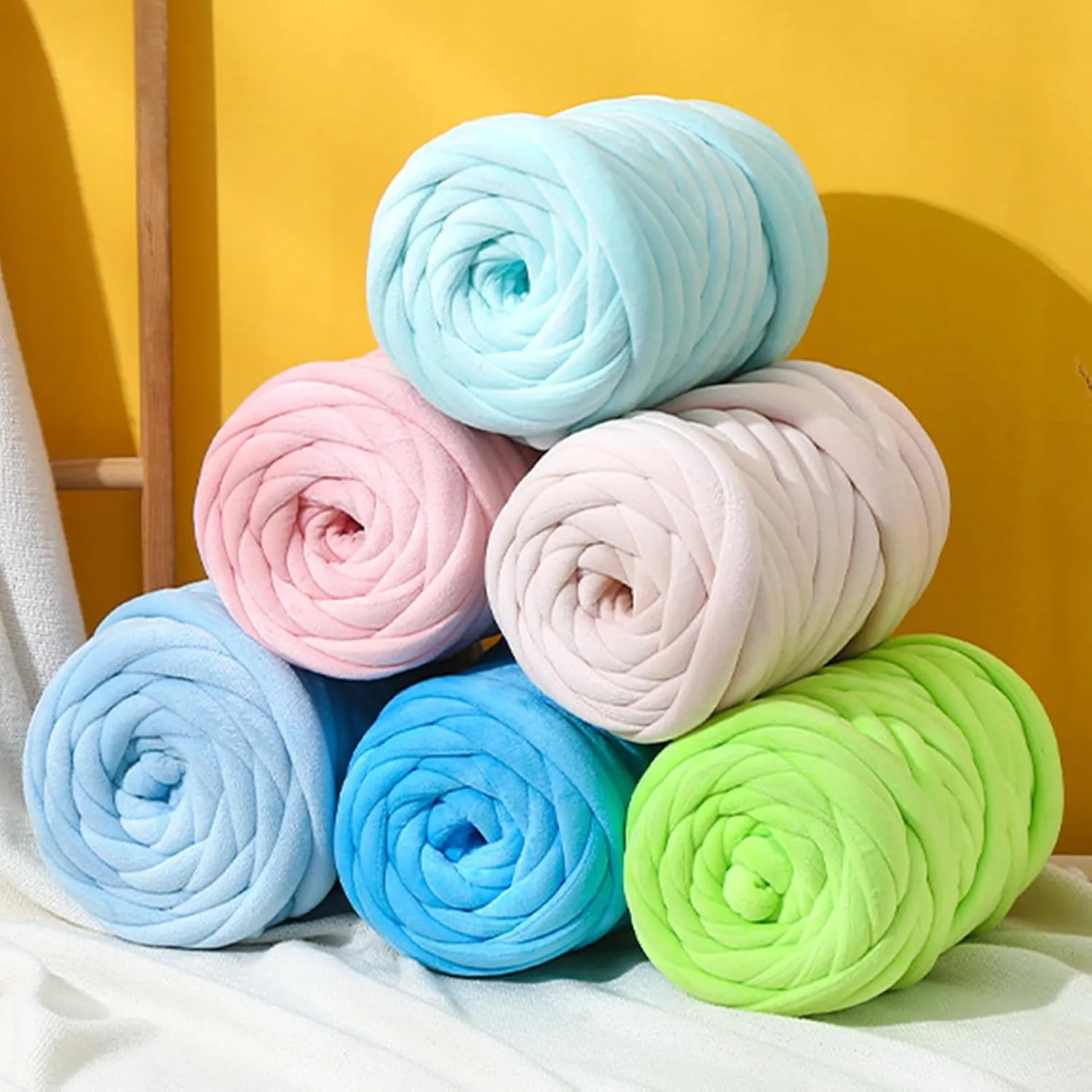 JeogYong Chunky Yarn for Hand Knitting, 0.55lb/10 Yards Arm Knitting Bulky Giant Tubular Yarn for Bags, Baskets, Pillows, Pet Nests, DIY Crafts (Black)