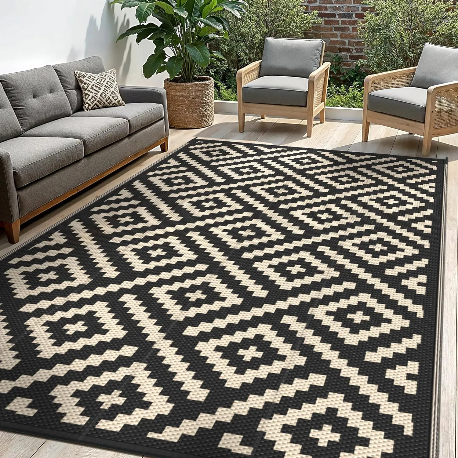 Outdoor Rug for Patio - Waterproof Plastic Straw Camping Rugs 4x6 ft, Reversible Outdoor Indoor RV Mat Carpet for Patio, Porch, Deck, Balcony, Picnic, Beach, Black Beige