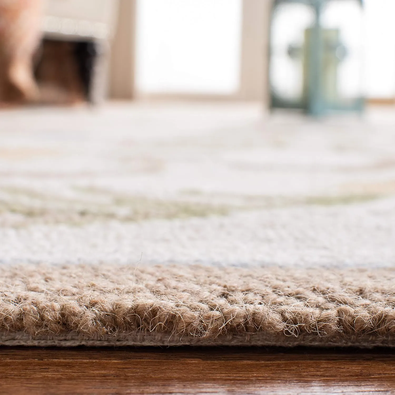 SAFAVIEH Chelsea Collection Area Rug - 5'3" x 8'3", Ivory, Hand-Hooked French Country Wool, Ideal for High Traffic Areas in Living Room, Bedroom (HK248A)
