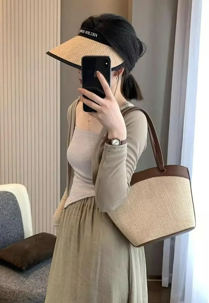 Straw Beach Tote for Women - French Retro Shoulder Bag, Summer Woven Tote, Travel Bag