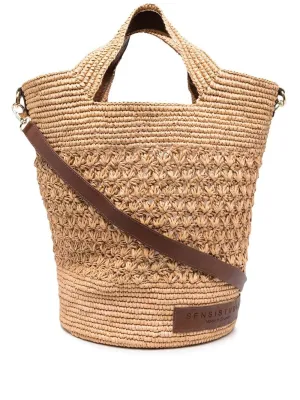 Straw handbag