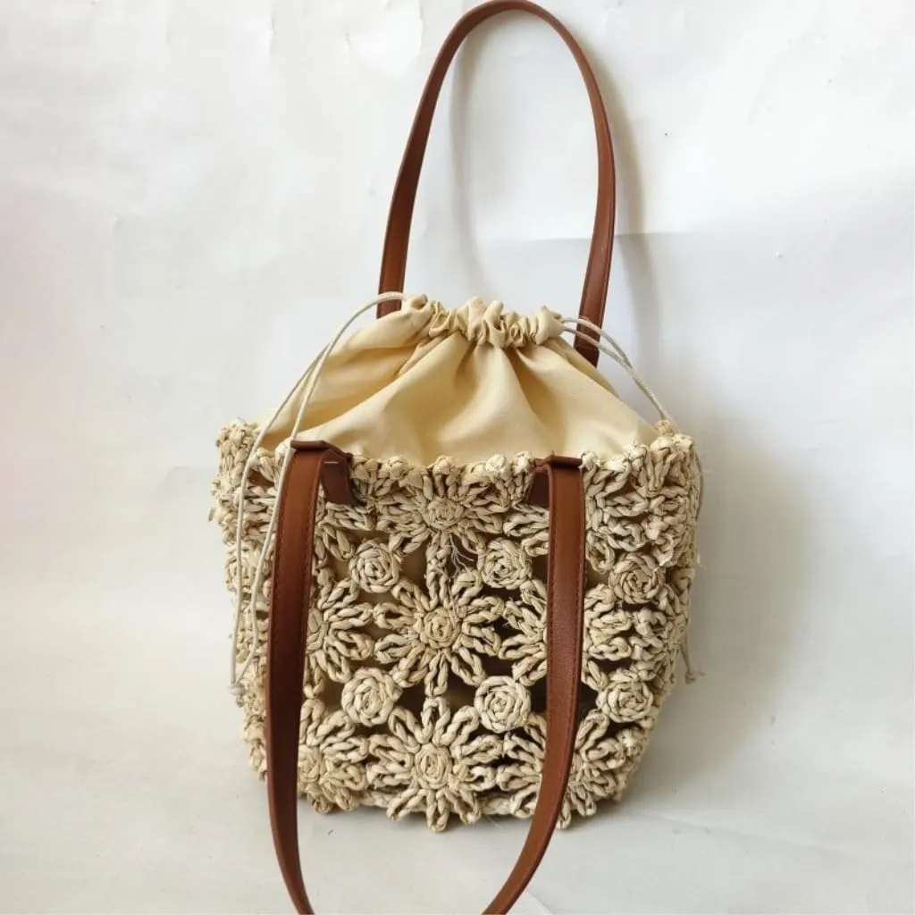 Straw Purse New Hand-woven Straw Bag Hollow Bucket Bag Corn Husk Braid Sewn Handbag In Stock Straw Purses
