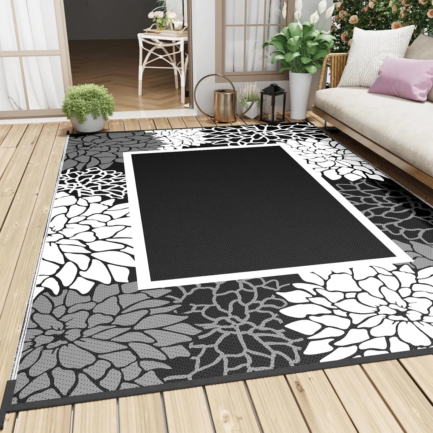 tchdio Reversible Waterproof Outdoor Rug, 6'X9', Floral, Black&White