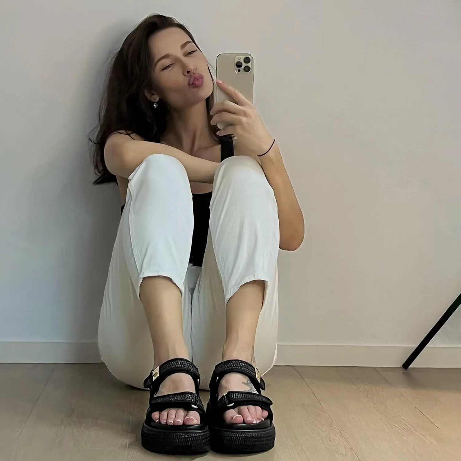 vimitty Hand-Woven Raffia Platform Sandals Adjustable Buckle Strap Comfortable Summer Beach Open Toe Slingback Sandals for Women