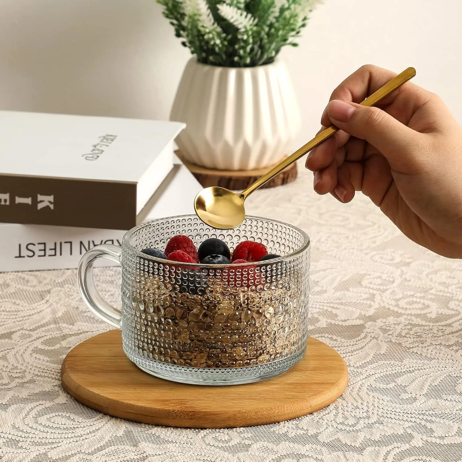 Vintage Coffee Mugs, Overnight Oats Containers with Bamboo Lids and Spoons - 14oz Clear Embossed Glass Cups, Cute Coffee Bar Accessories, Iced Coffee Glasses, Ideal for Cappuccino, Latte, 2 Pack