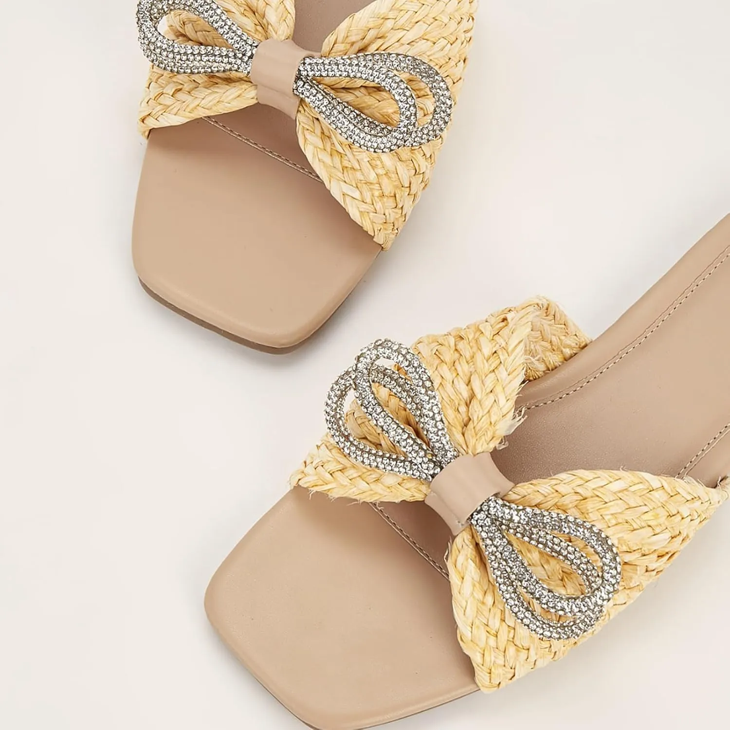 Women's Rhinestones Bow Weave Flat Slides Sandals Fashion Comfortable Open Square Toe Slip On Summer Raffia Dress Slippers for Daily Indoor Outdoor Party Beach