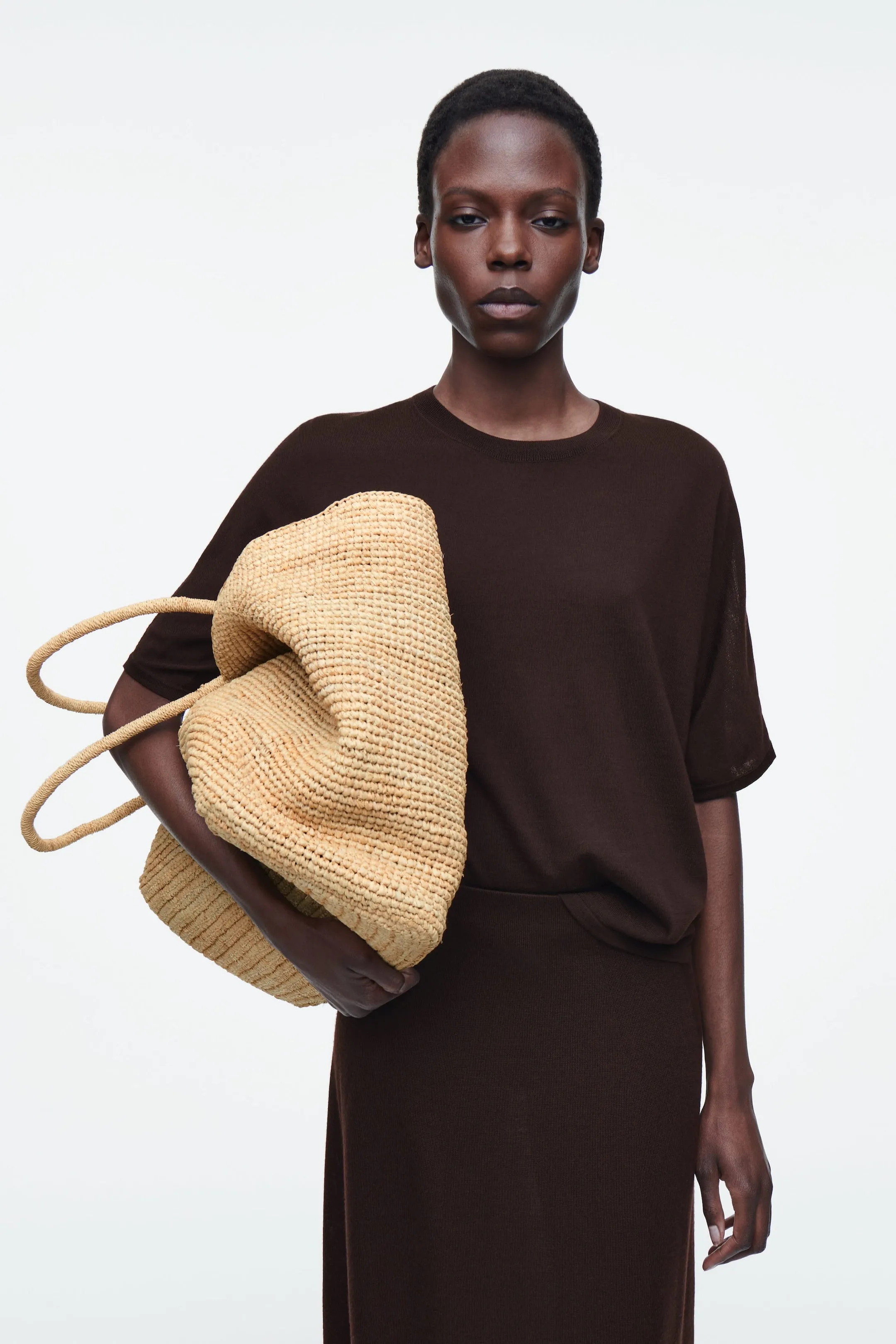 Woven tote bag - raffia